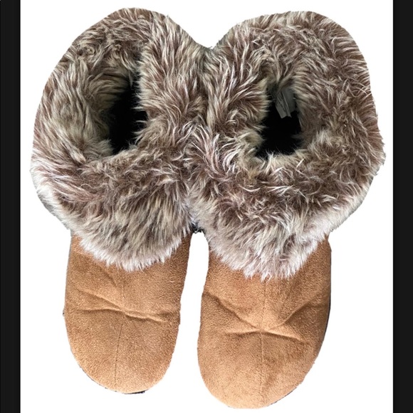 Isotoner Bootie Slippers - Picture 3 of 5